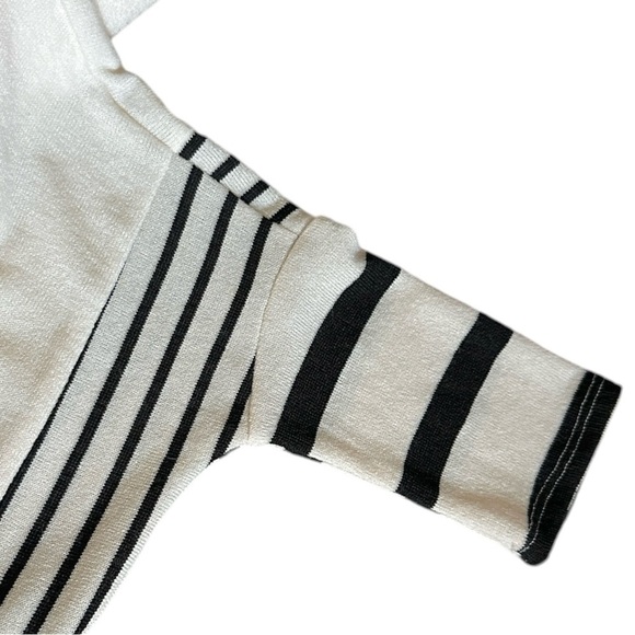 12PM By Mon Ami Turtleneck Sweater Size L NWOT Ivory Stripe Neutral Poncho - Picture 5 of 8